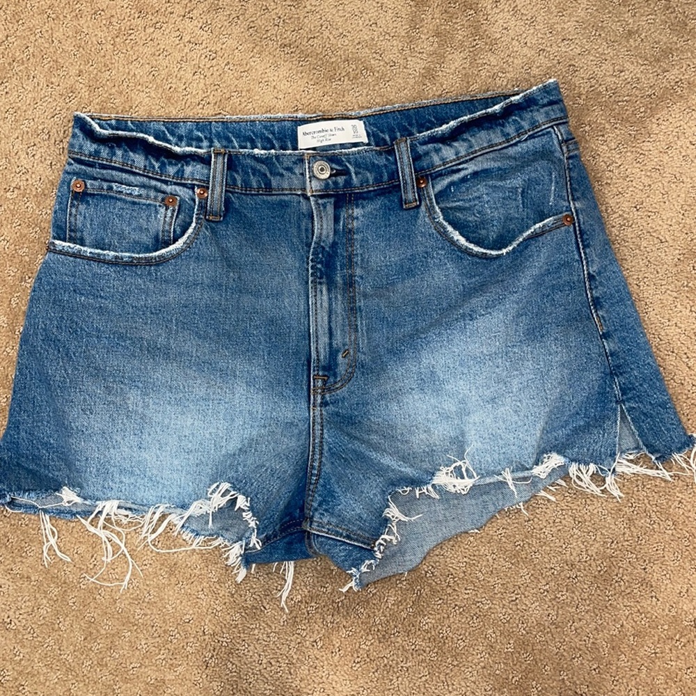 Abercrombie 90s High Rise Cutoff Shorts
